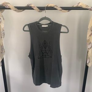 Truly Madly Deeply LA Women’s Gray Graphic Tank Top (XS)